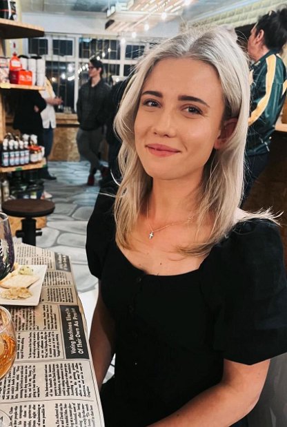 Charlotte 22yrs